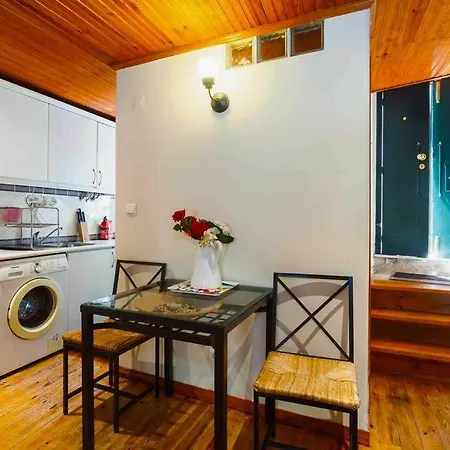 Alfama Cozy & Quiet Apartment, Monthly Διαμέρισμα Lisboa
